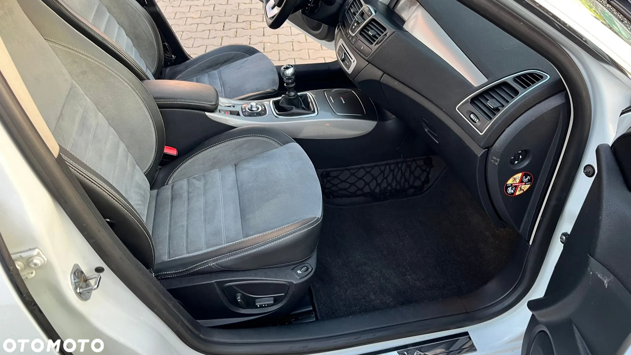 Renault Laguna ENERGY dCi 175 FAP Start & Stop Bose Edition - 23