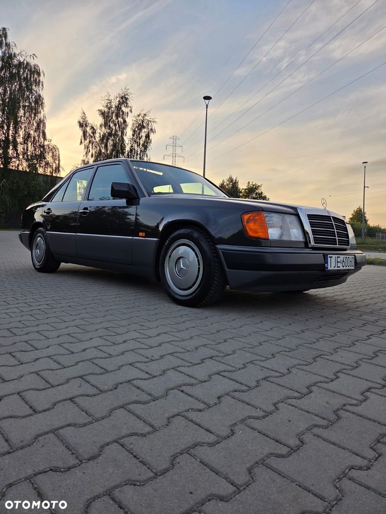 Mercedes-Benz W124 (1984-1993) ver-260-se - 3