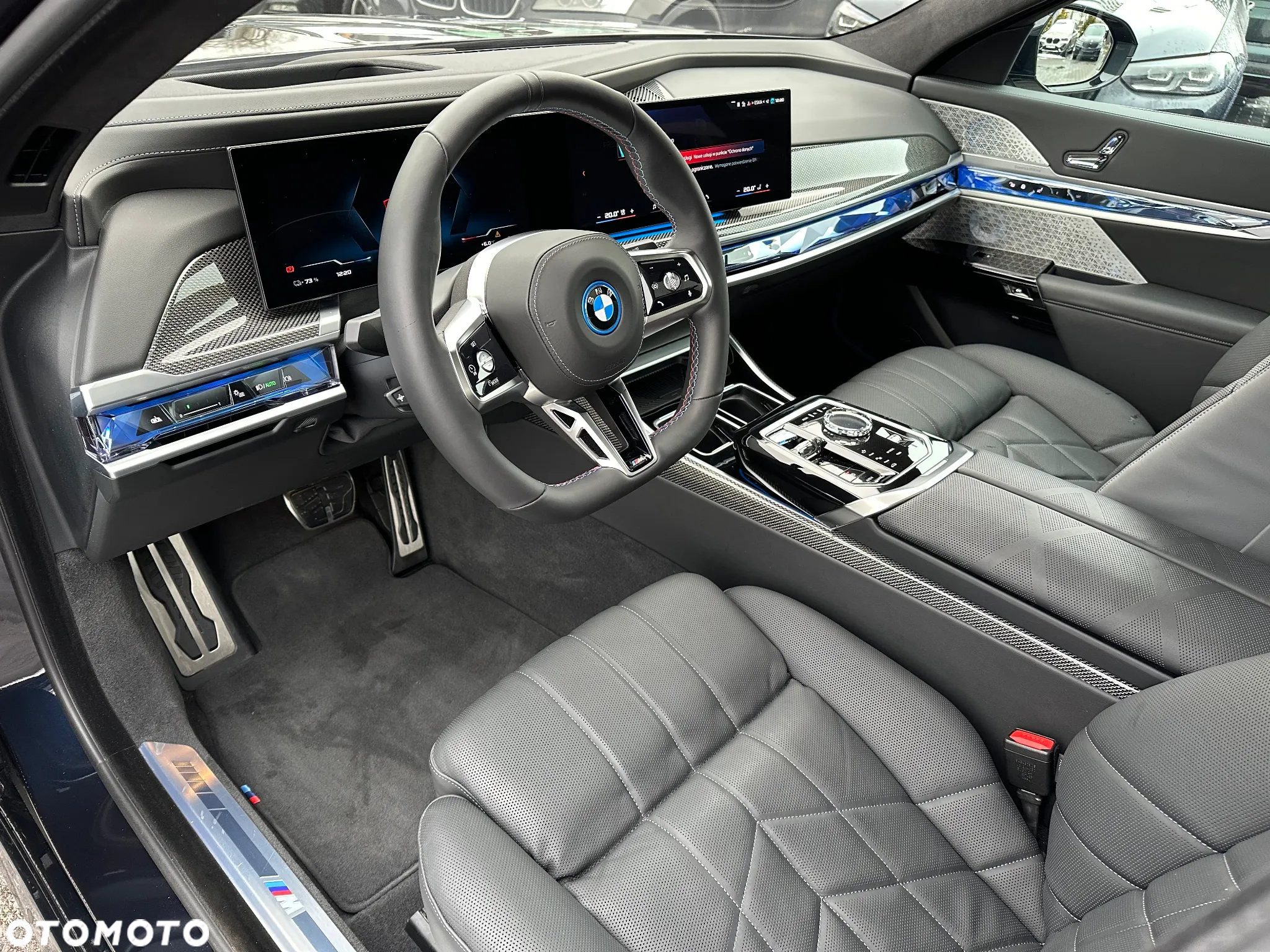 BMW i7 M70 xDrive - 11