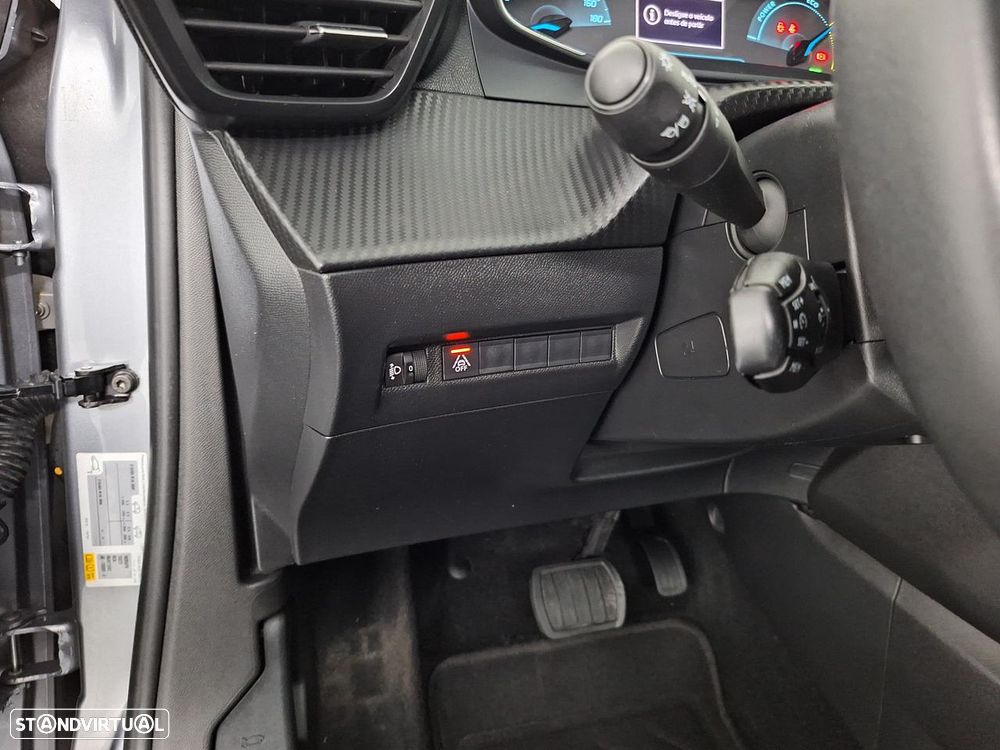 Peugeot e-2008 50 kWh Active - 22
