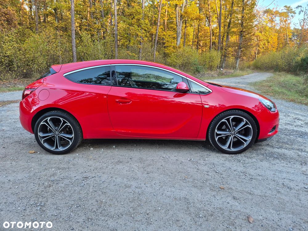 Opel Astra GTC 1.6 Turbo Edition - 4