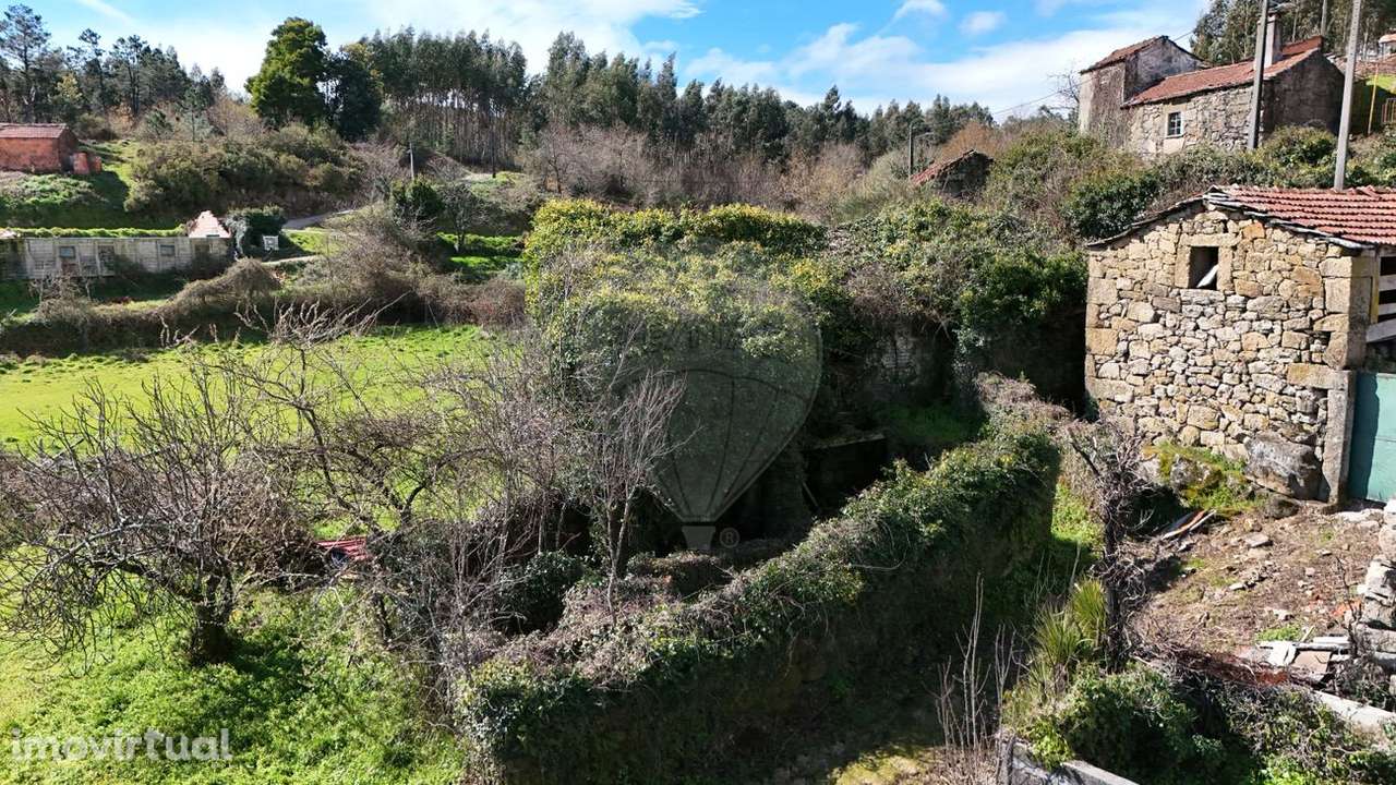 Moradia T4 para venda em Espinho - Alcofra - Vouzela - Grande imagem: 3/9