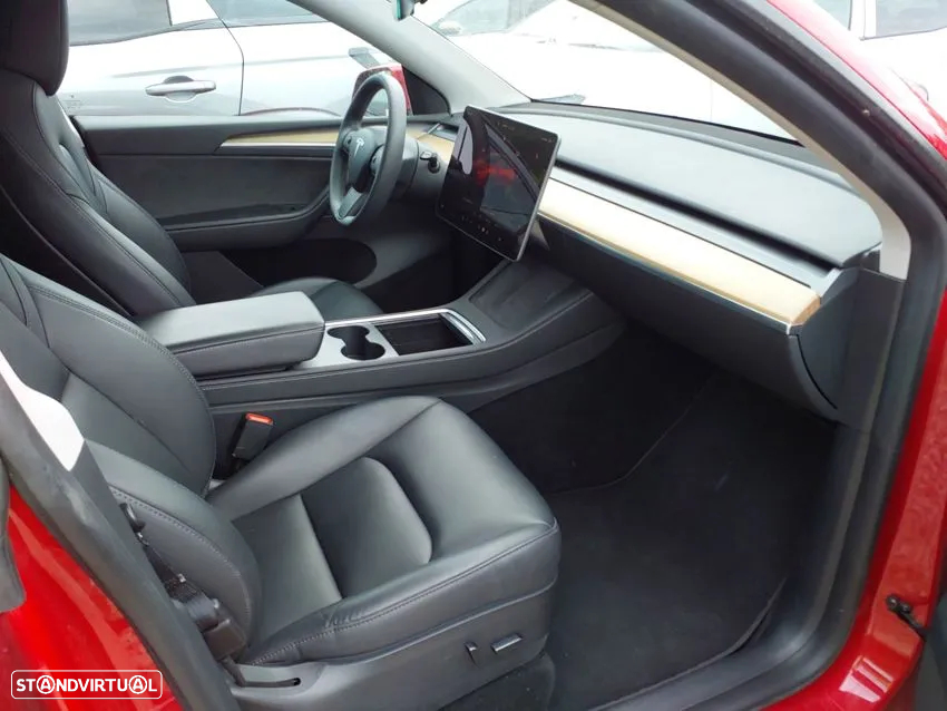 Tesla Model Y RWD - 7