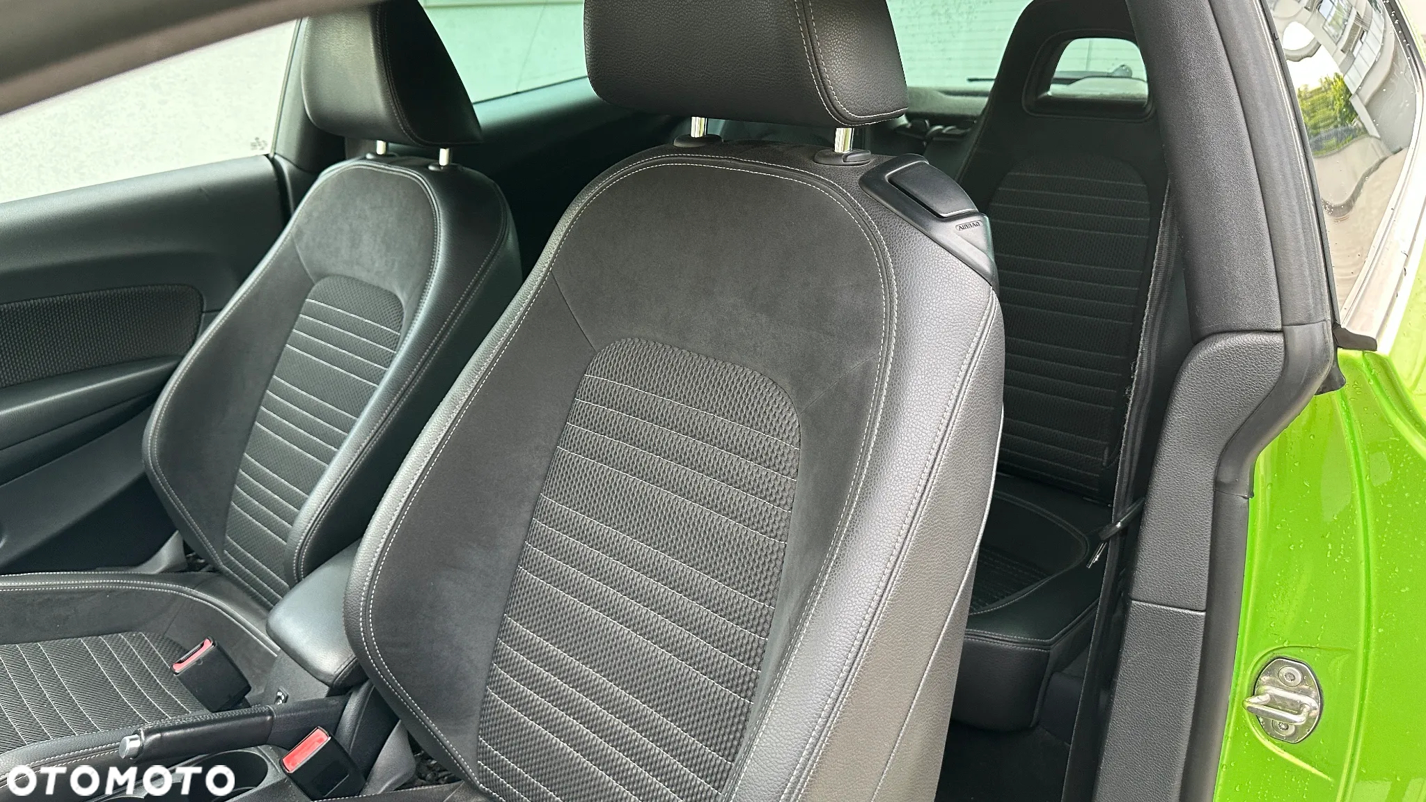 Volkswagen Scirocco 2.0 TDI DSG - 14