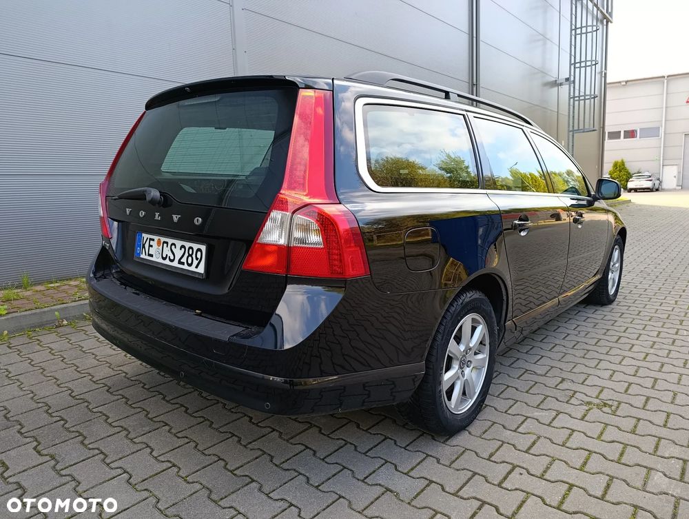 Volvo V70 2.5T Momentum - 12