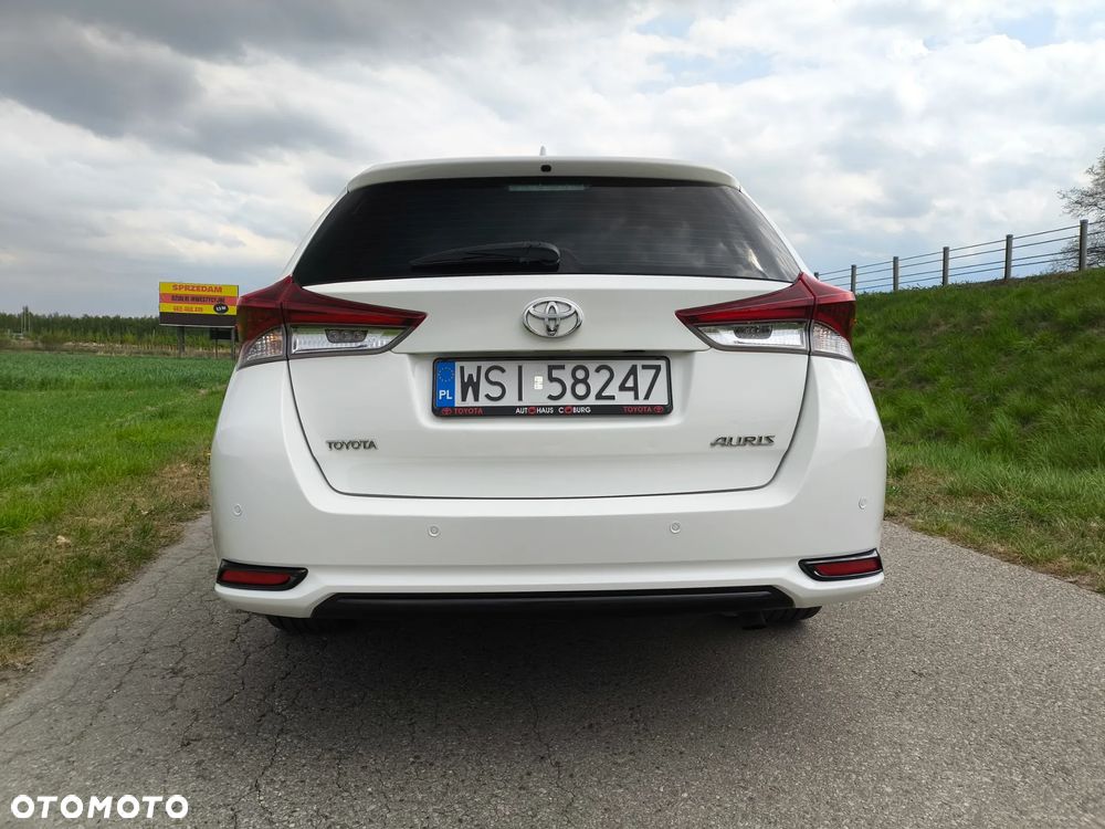 Toyota Auris 1.33 Dual-VVT-i Cool - 11