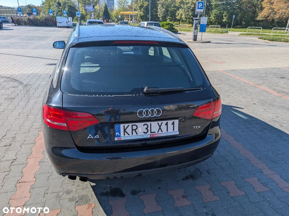 Audi A4 Avant - 8
