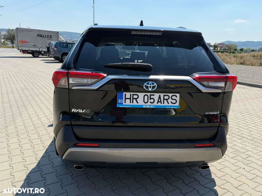 Toyota RAV4 - 11