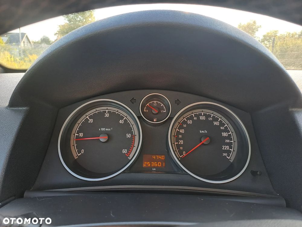 Opel Astra 1.9 CDTI Edition - 10