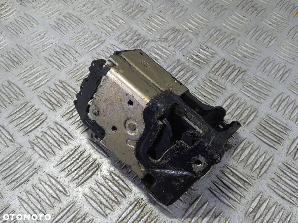 ZAMEK DRZWI PRAWY PRZEDNI FORD FIESTA MK5 - 2