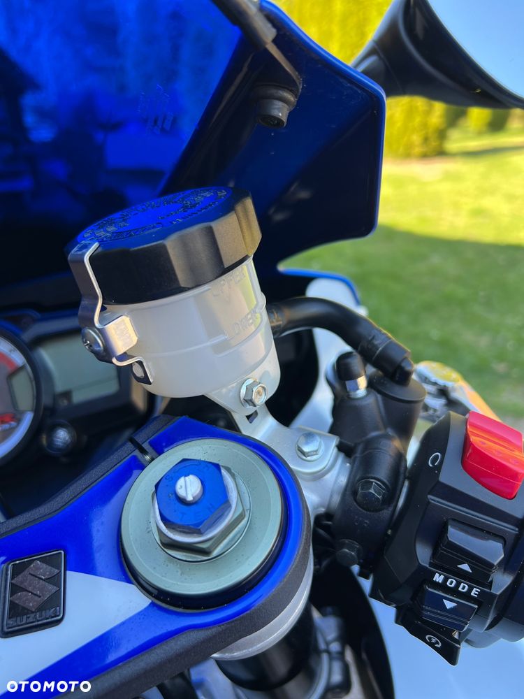 Suzuki GSX-R - 19