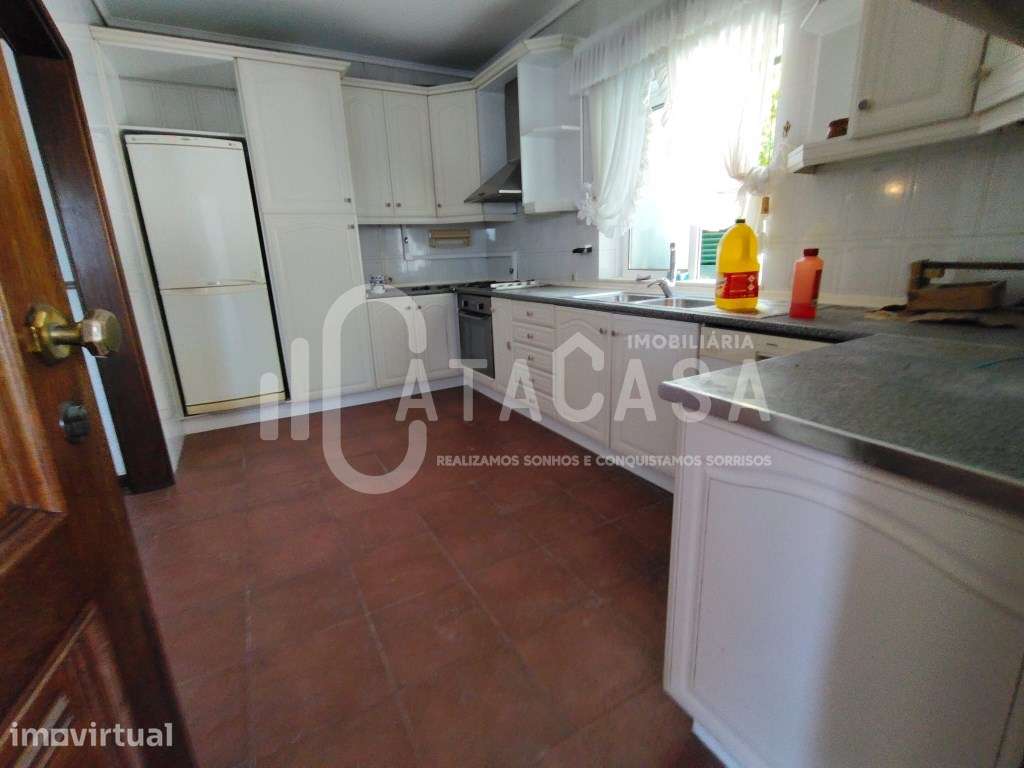 Moradia Isolada Térrea T4 para venda na Vista Alegre - Ílhavo - Grande imagem: 2/26