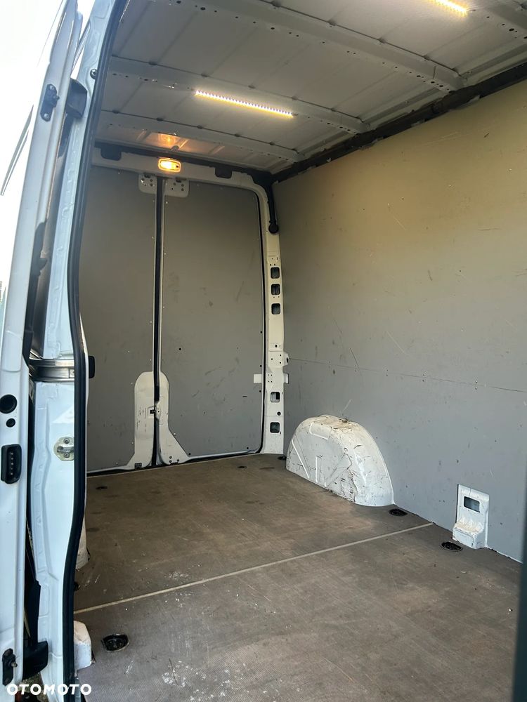 Mercedes-Benz sprinter - 10