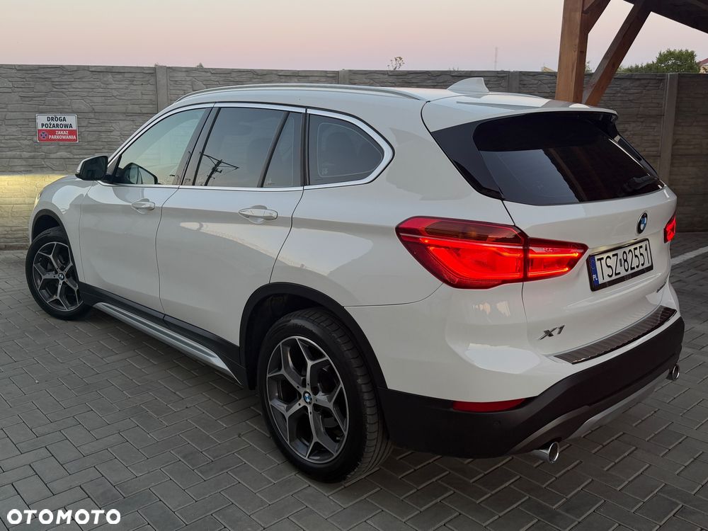 BMW X1 xDrive18d xLine sport - 18