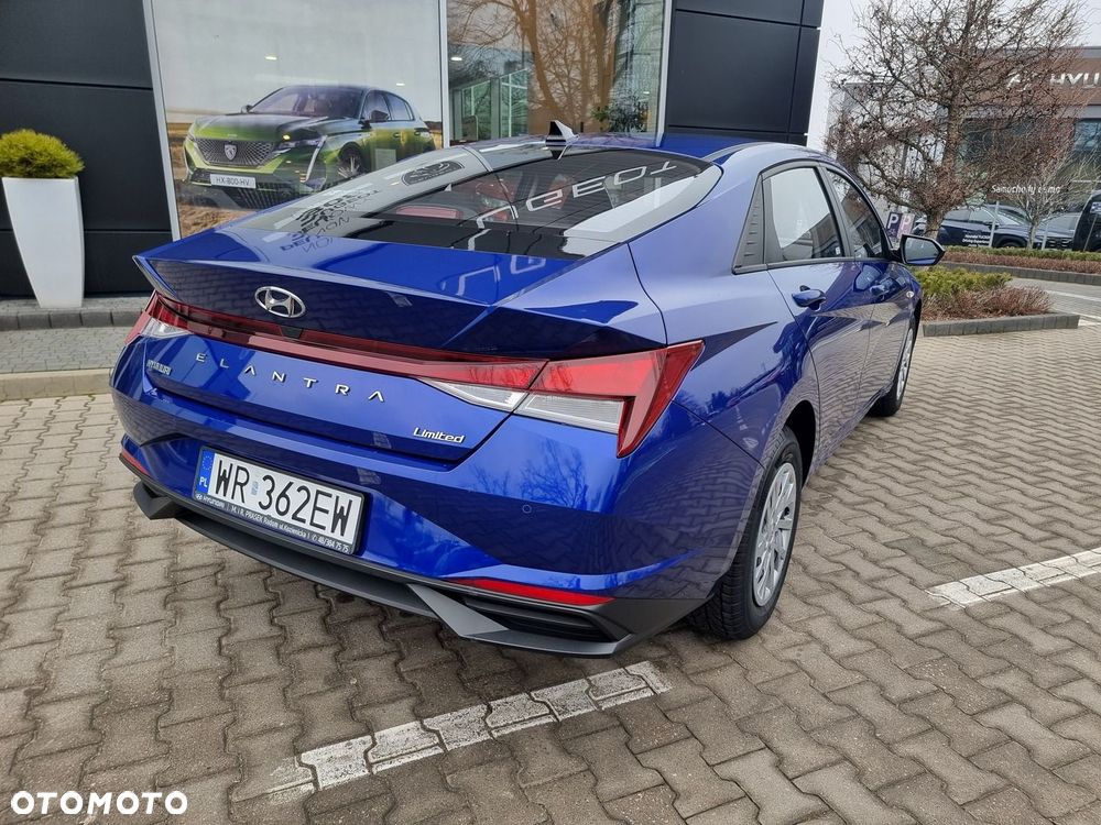 Hyundai Elantra 1.6 Modern - 14