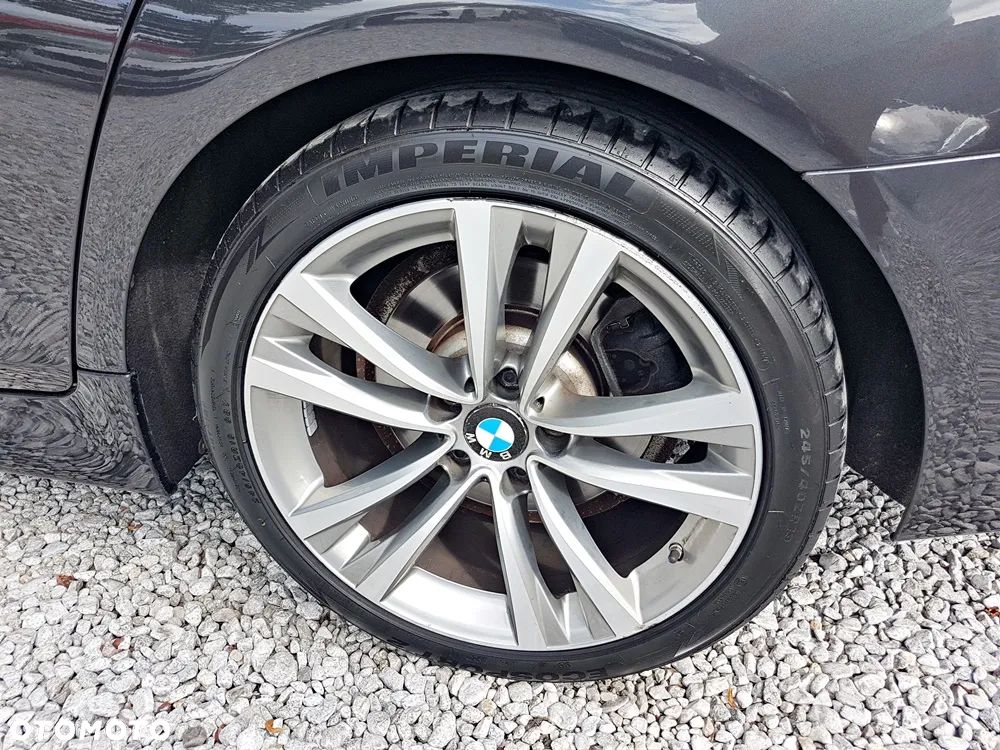 BMW Seria 5 518d Touring Luxury Line - 9