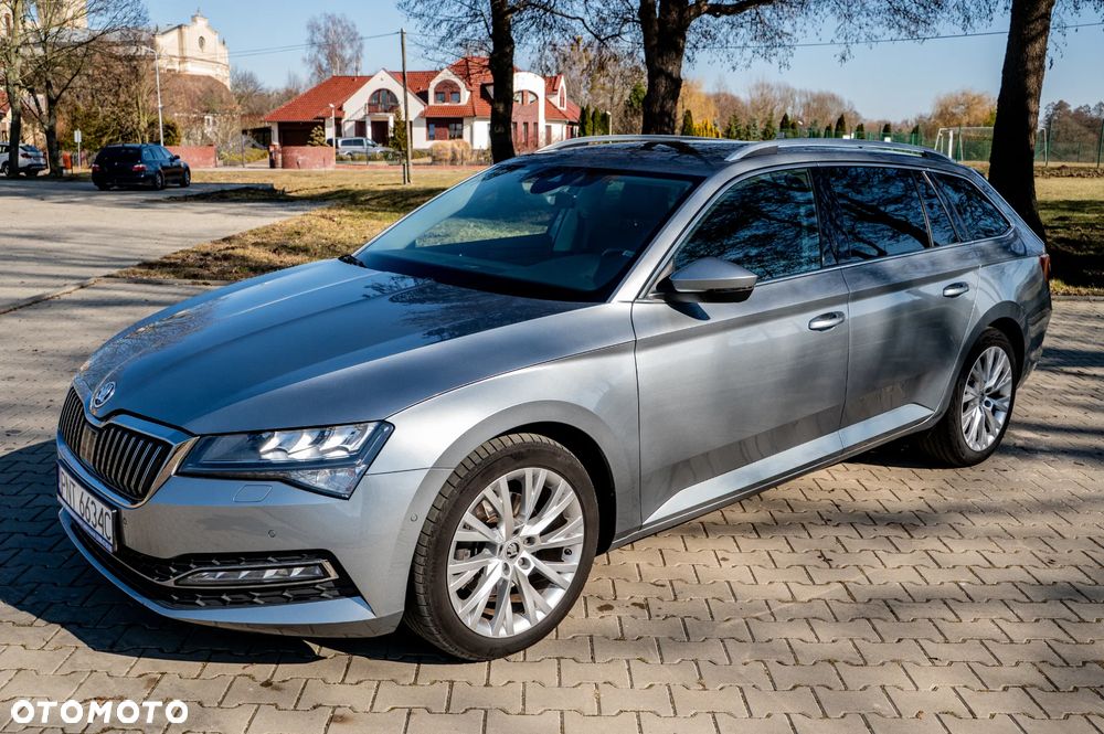 Skoda Superb 2.0 TDI DSG Premium Edition - 9