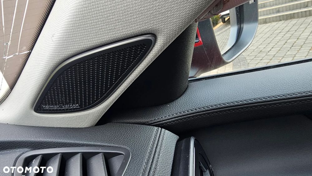 Volkswagen Passat - 20