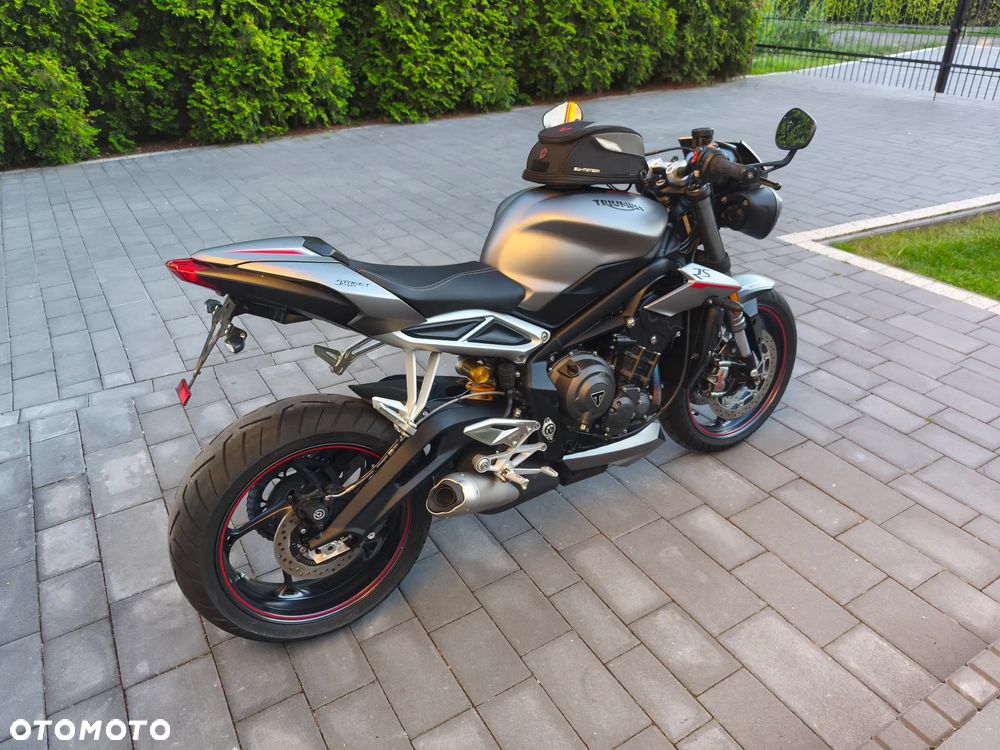 Triumph Street Triple - 3