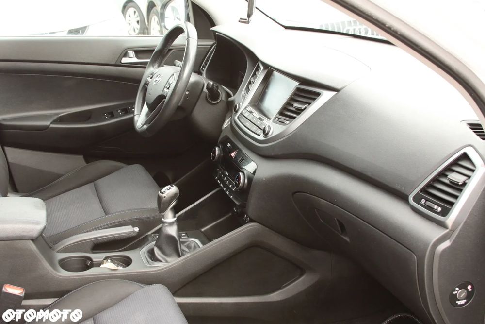 Hyundai Tucson blue 1.7 CRDi 2WD Advantage - 12