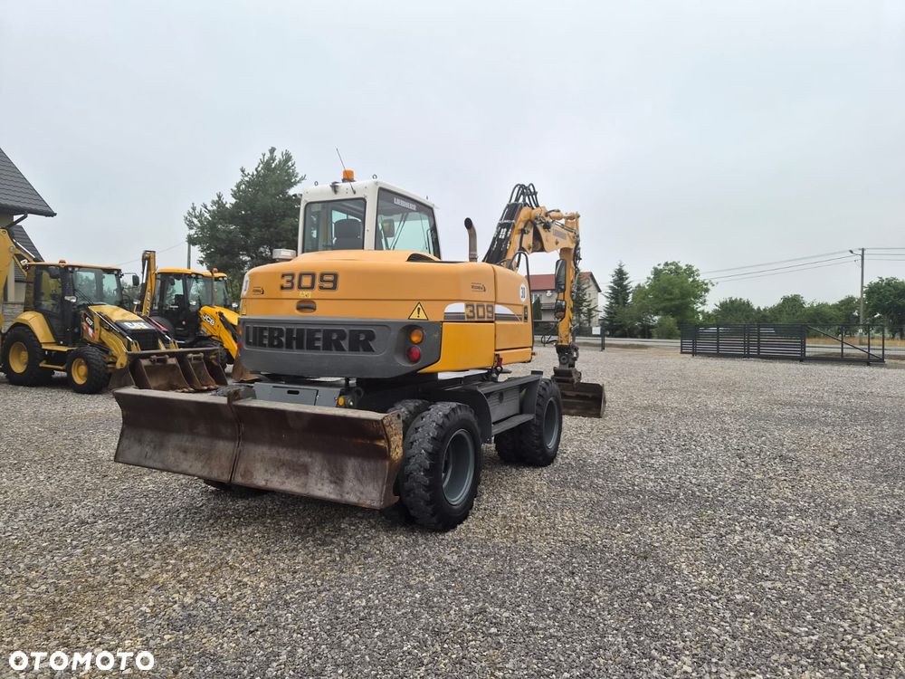 Liebherr A 309 Litronic - 9