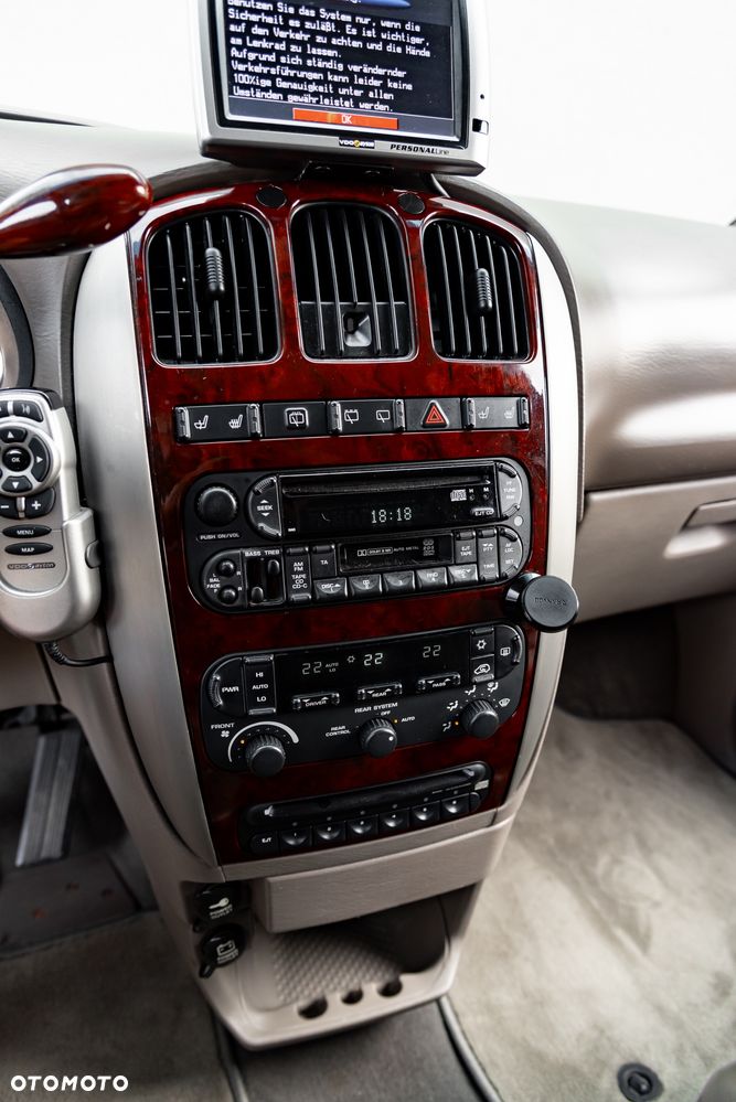 Chrysler Grand Voyager - 33