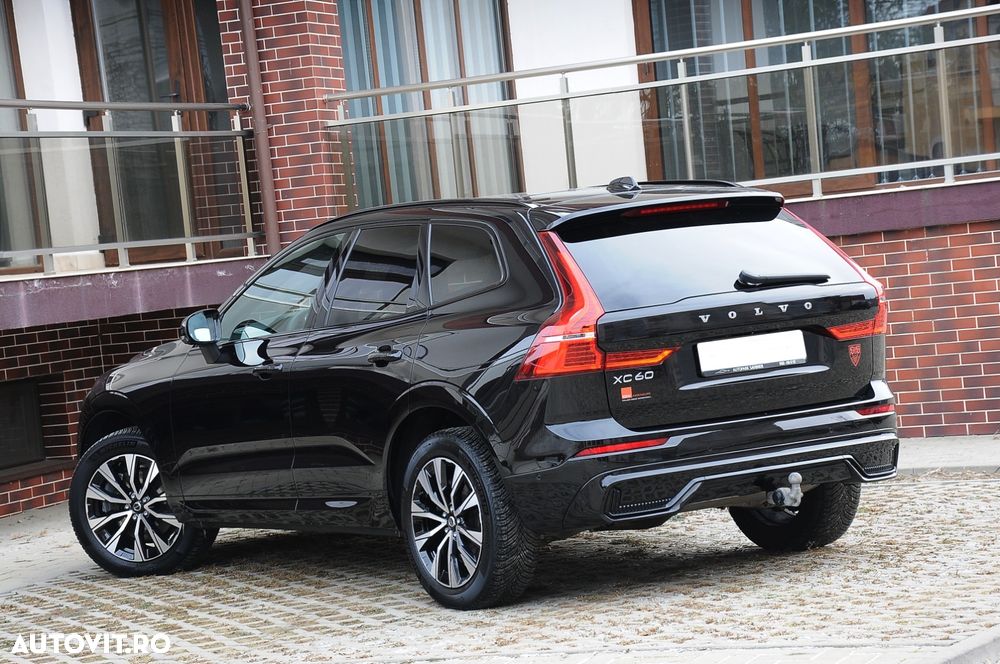 Volvo XC 60 B4 D AWD Plus Dark - 6