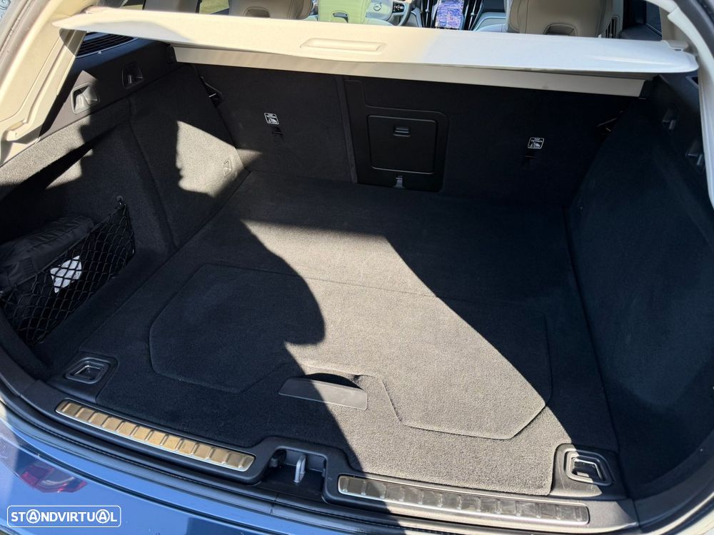 Volvo V60 2.0 T6 AWD TE Plus Bright - 59