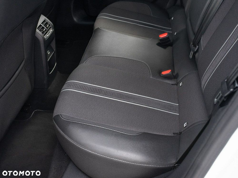 Opel Astra 1.2 T GS S&S - 27