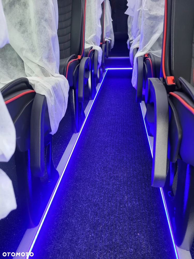 Mercedes-Benz Sprinter 517 CDI NOWA ZABUDOWA 24 miejsca +3 stojące - 14