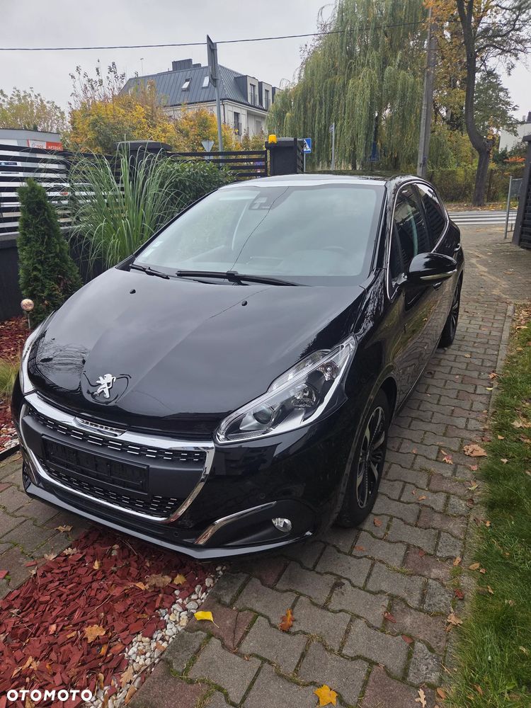 Peugeot 208 2019 photo 3