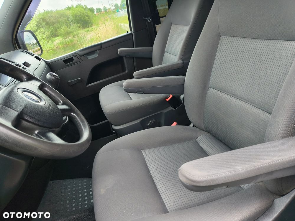 Volkswagen Caravela - 13