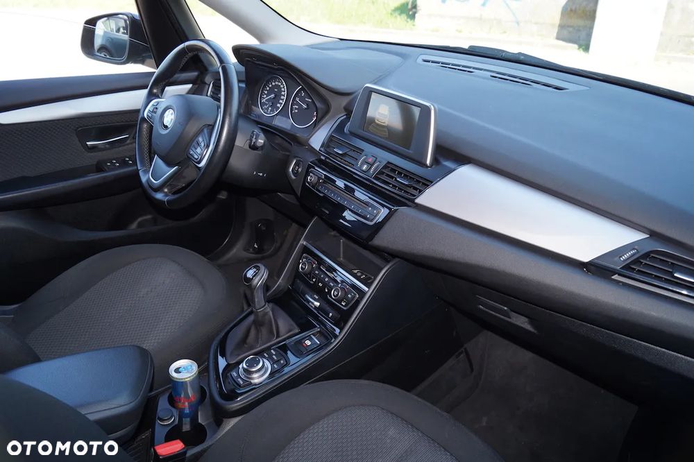BMW Seria 2 218i Sport Line - 7