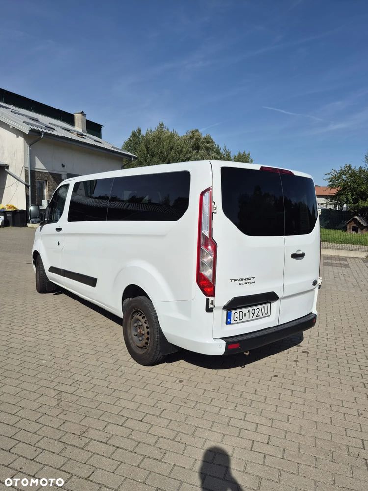 Ford Tourneo Custom - 3