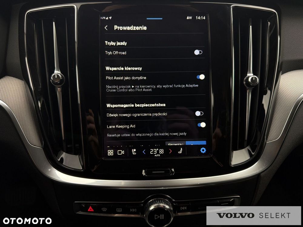 Volvo V60 Cross Country - 26
