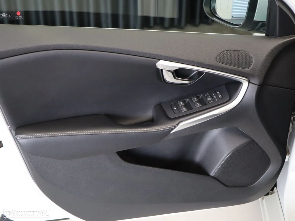 Volvo V40 D2 RDesign - 18