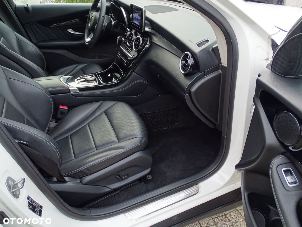 Mercedes-Benz GLC 250 4Matic 9G-TRONIC - 20