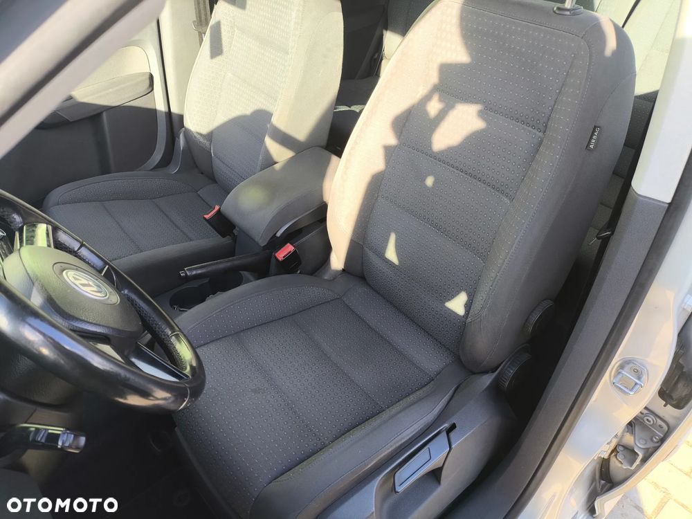 Volkswagen Touran 2.0 TDI Highline - 21