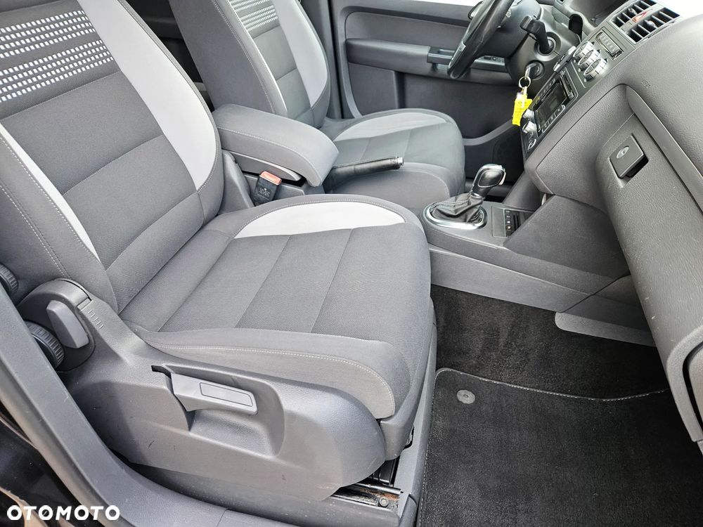 Volkswagen Touran 2.0 TDI DPF DSG Life - 11
