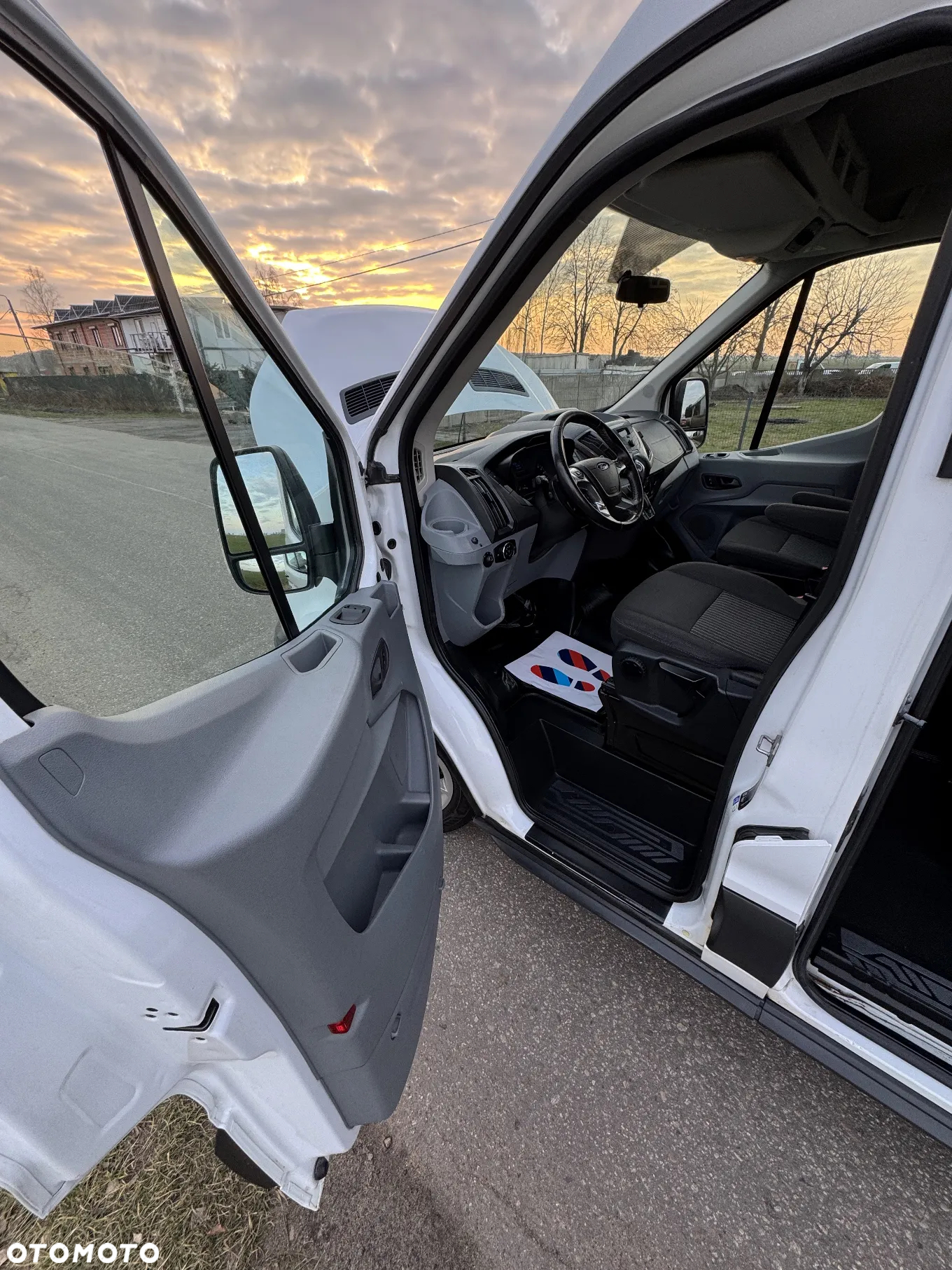 Ford Transit - 30