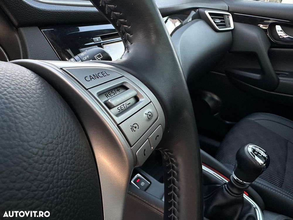 Nissan Qashqai 1.6 DCI TEKNA+ - 23