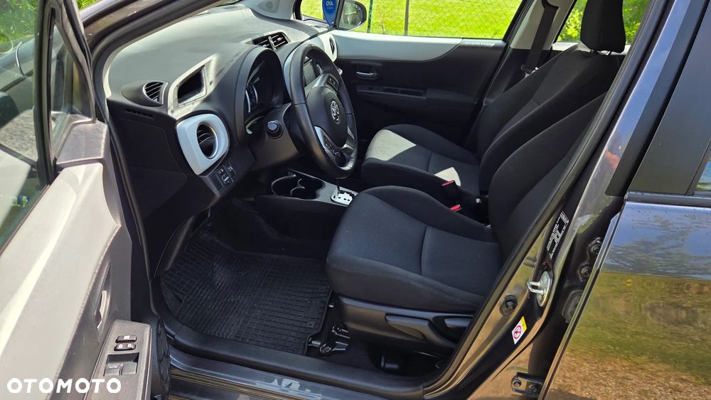 Toyota Yaris Hybrid 100 Premium EU6 - 13