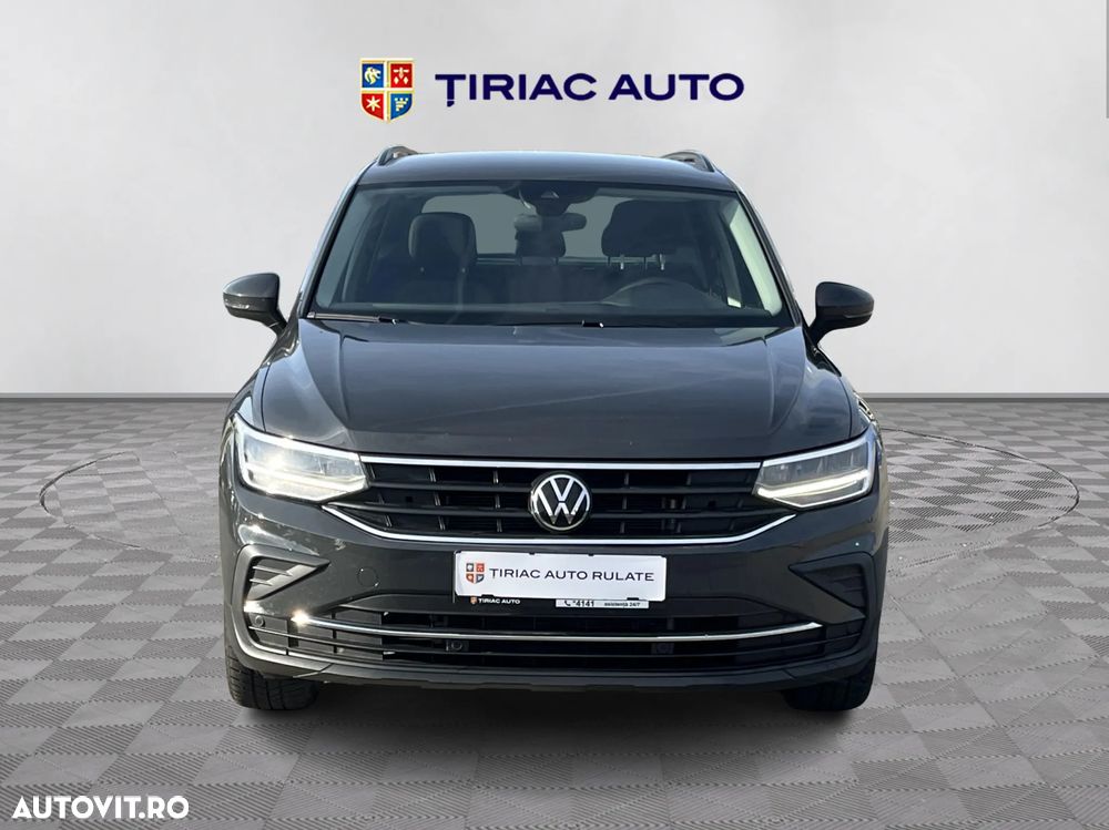 Volkswagen Tiguan - 9