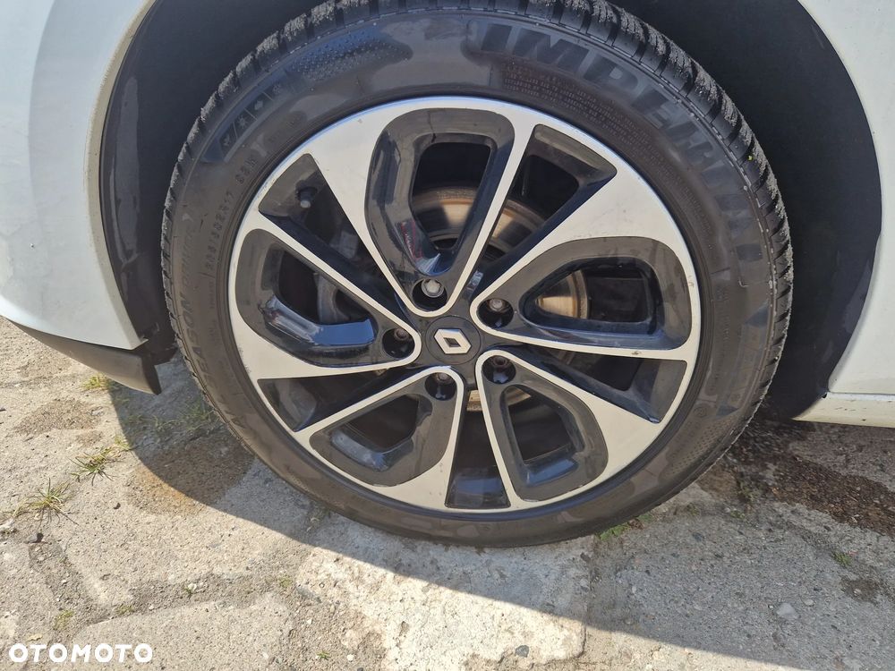 Renault Megane ENERGY TCe 130 BOSE EDITION - 19