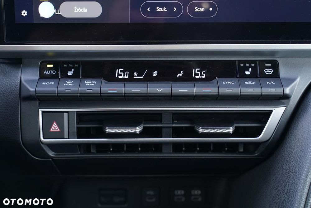 Toyota Camry 2.5 Hybrid Dynamic Force Comfort e-CVT - 25