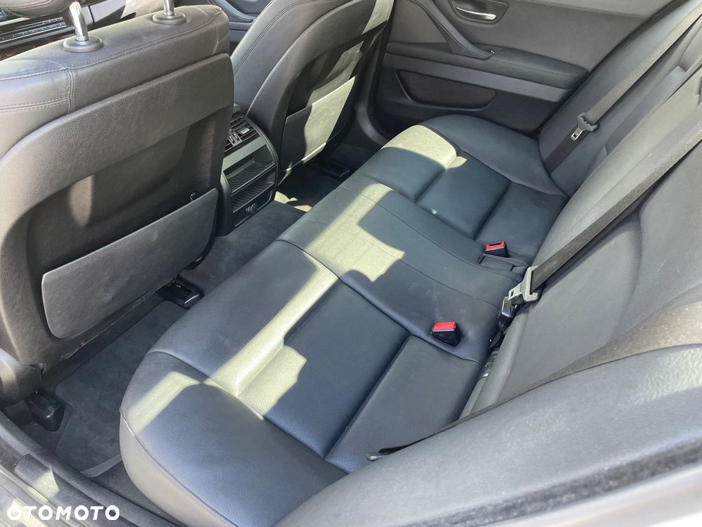 BMW Seria 5 528i - 18