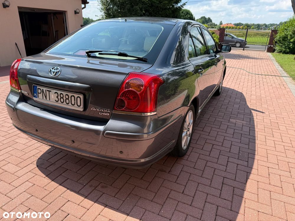 Toyota Avensis 2.2 D-CAT Sol - 7