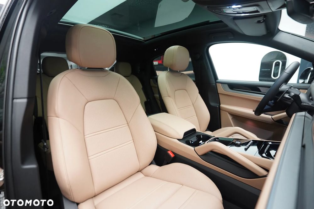 Porsche Cayenne Coupe S E-Hybrid PHEV Black Edition - 14