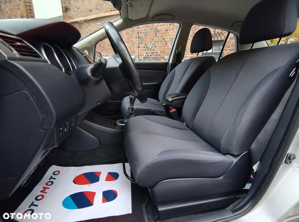 Nissan Tiida 1.8 acenta - 20