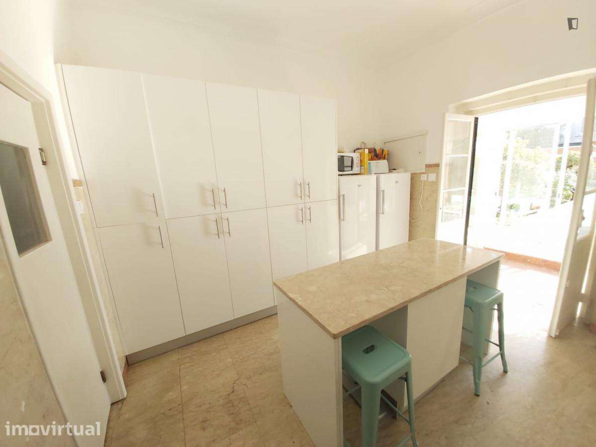 Quarto - localizado em Oeiras Lisbon - Grande imagem: 3/25